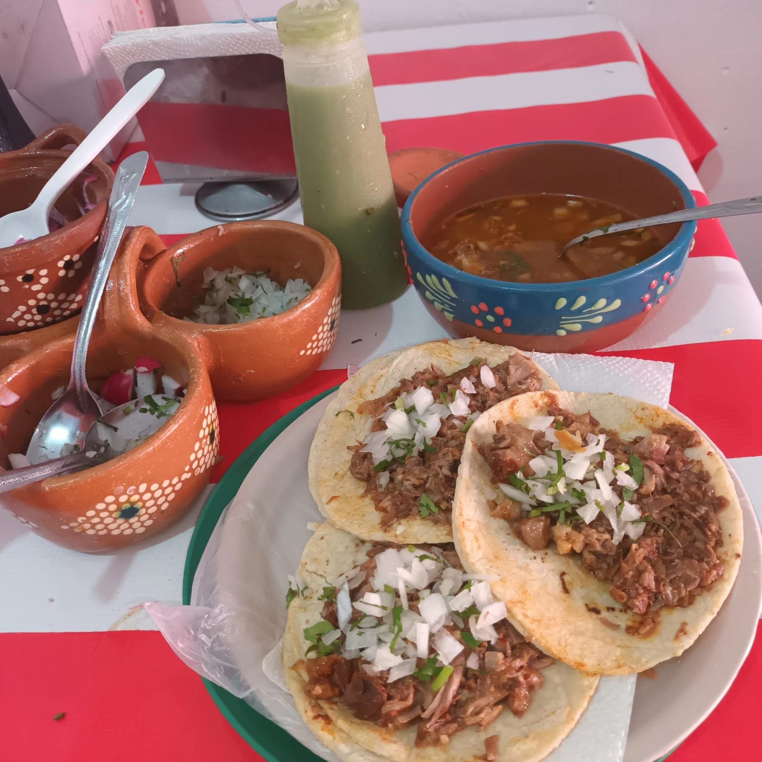 Combo Tacos + Consomé Chico + Bebida