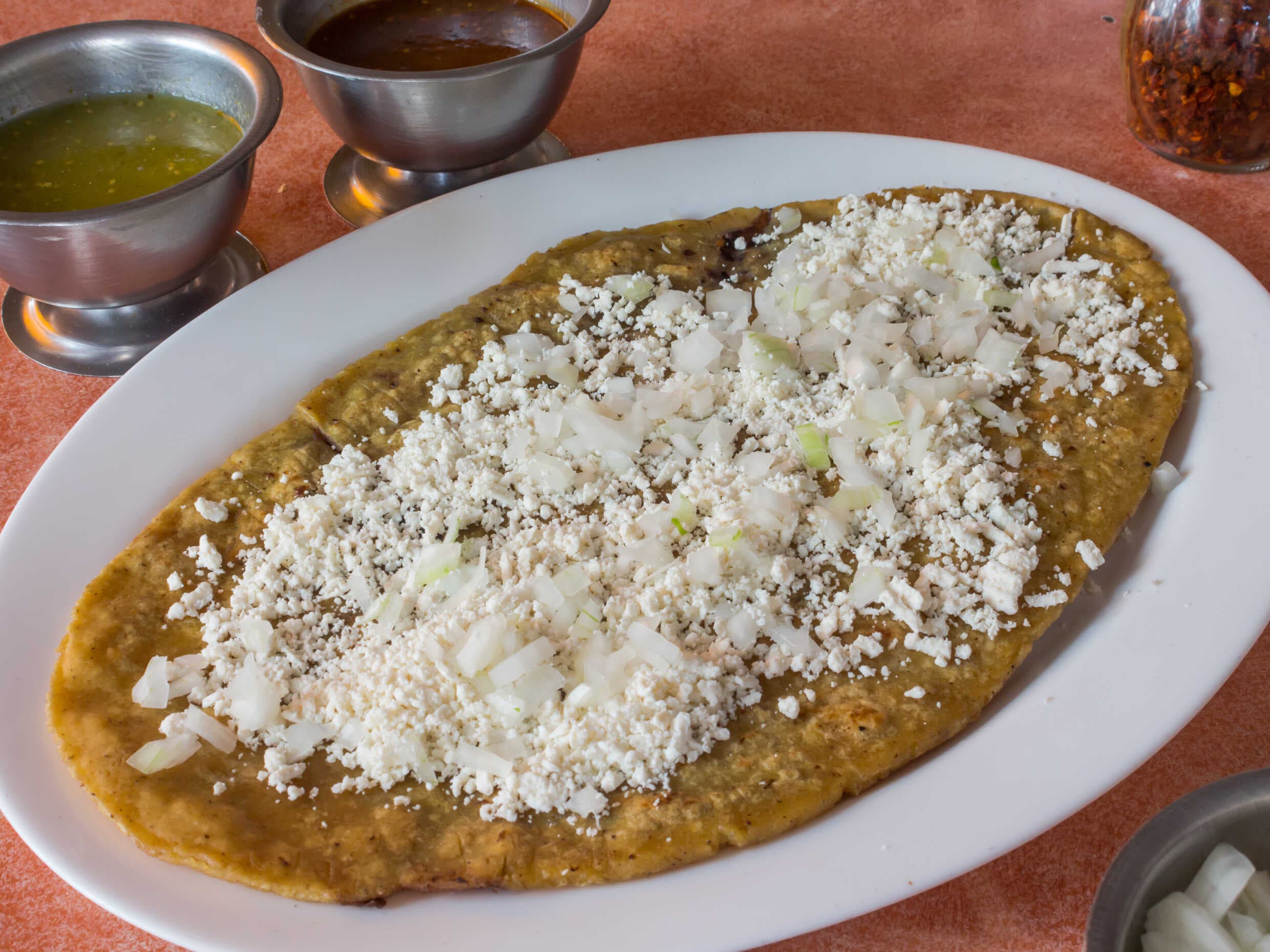 Huarache con Bistec