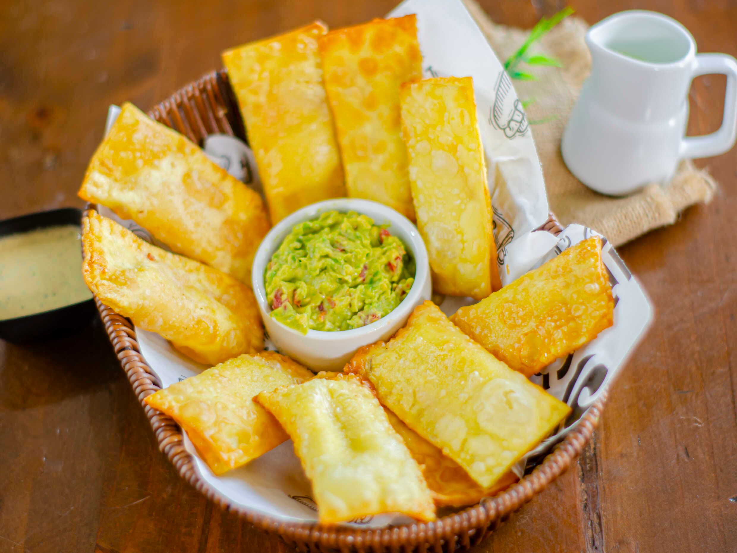 Tequeños de Jamón y Queso