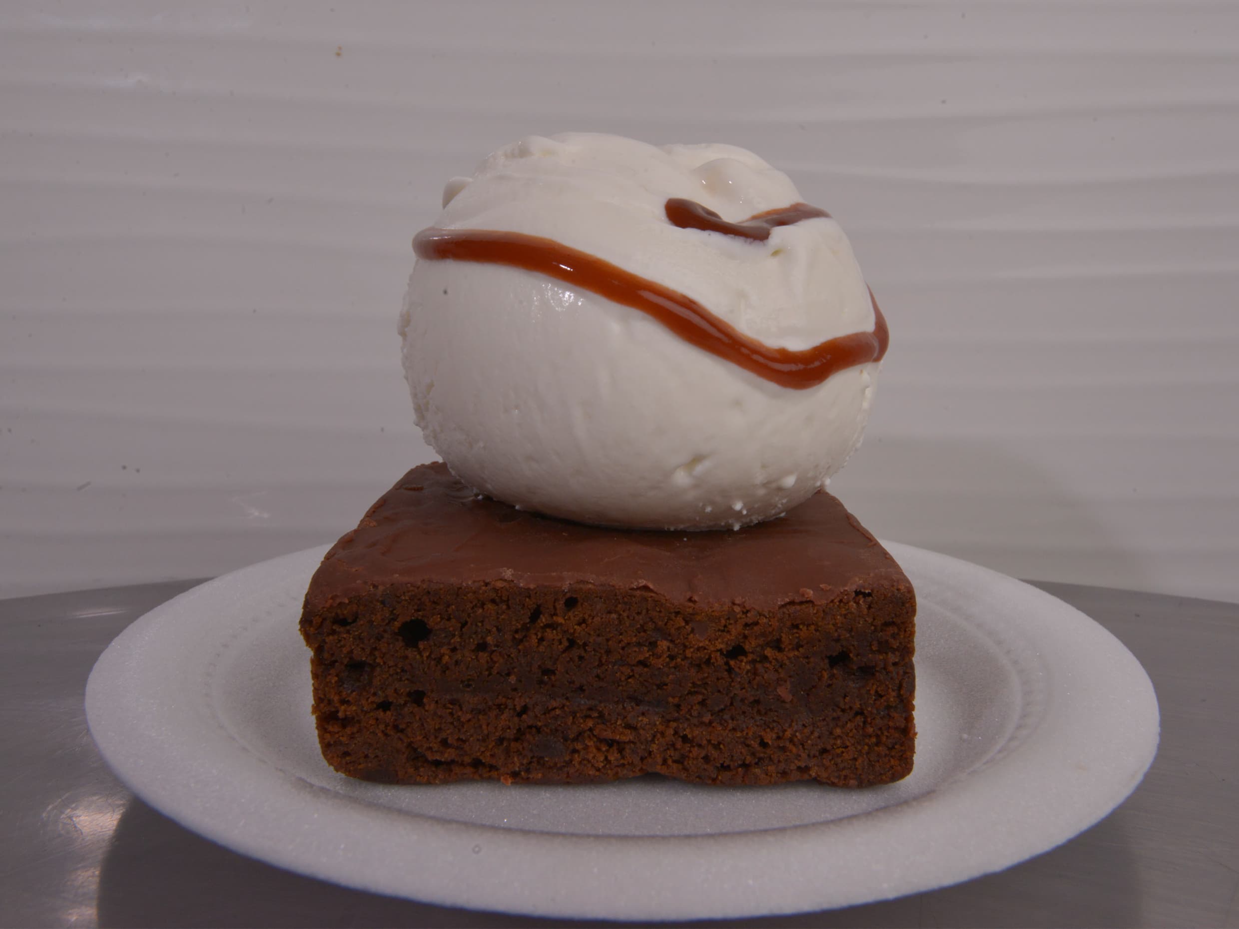 Brownie con helado