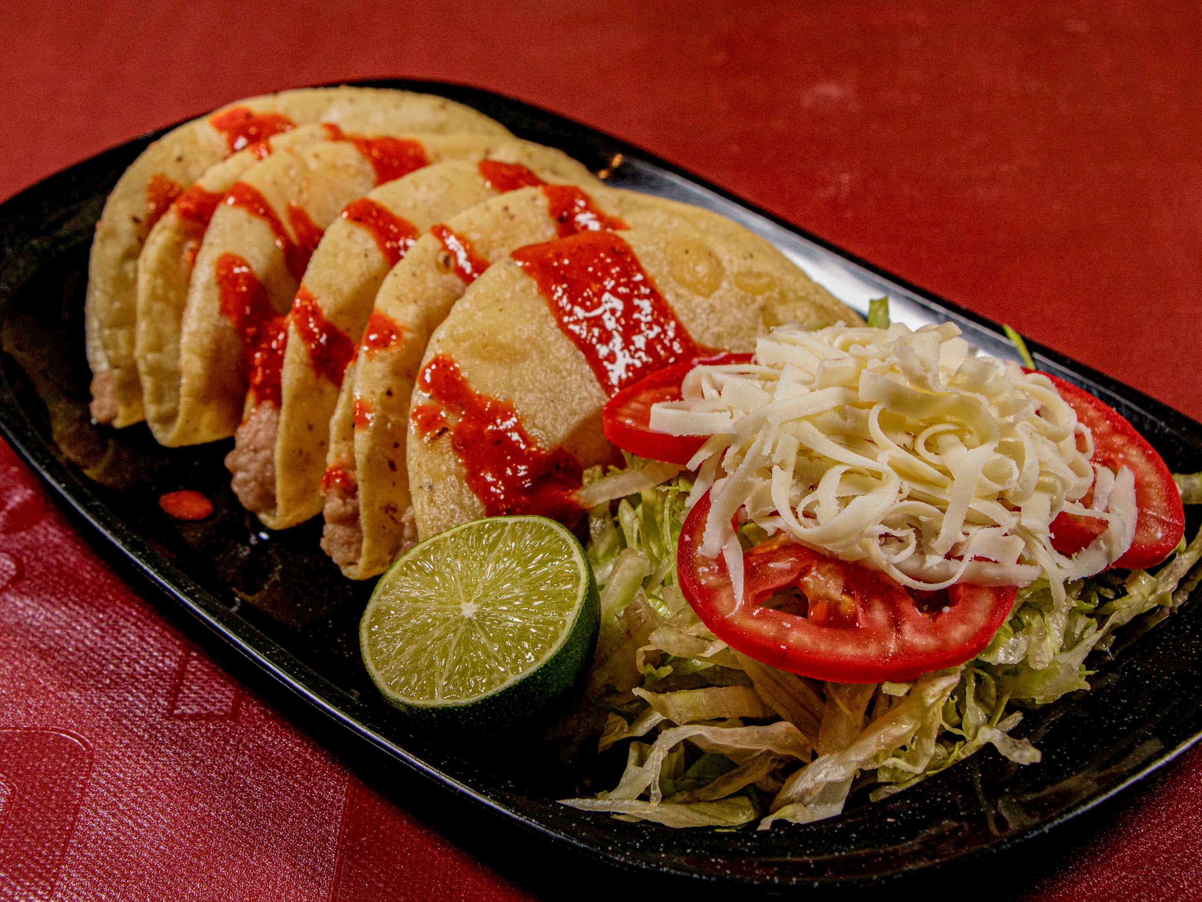 Tacos Dorados de Papa con Queso