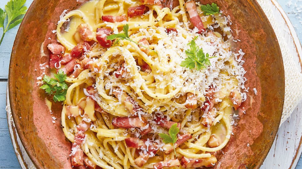 Pasta Alfredo con Tocino