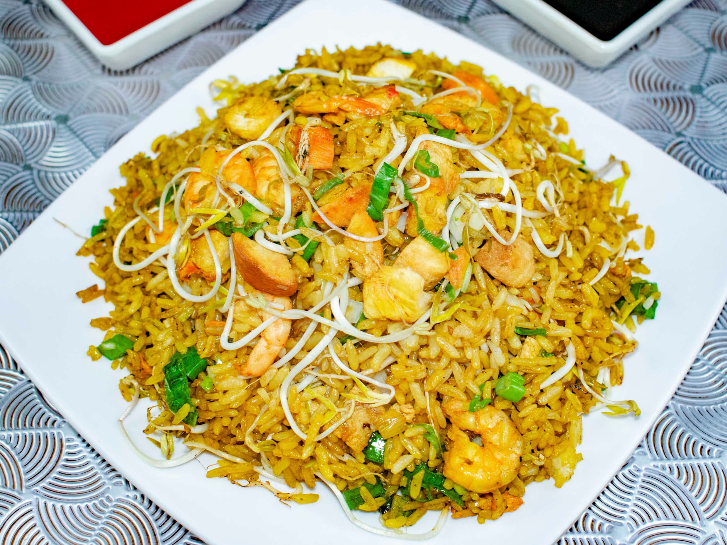 Arroz Con Pollo y Camarones Grande