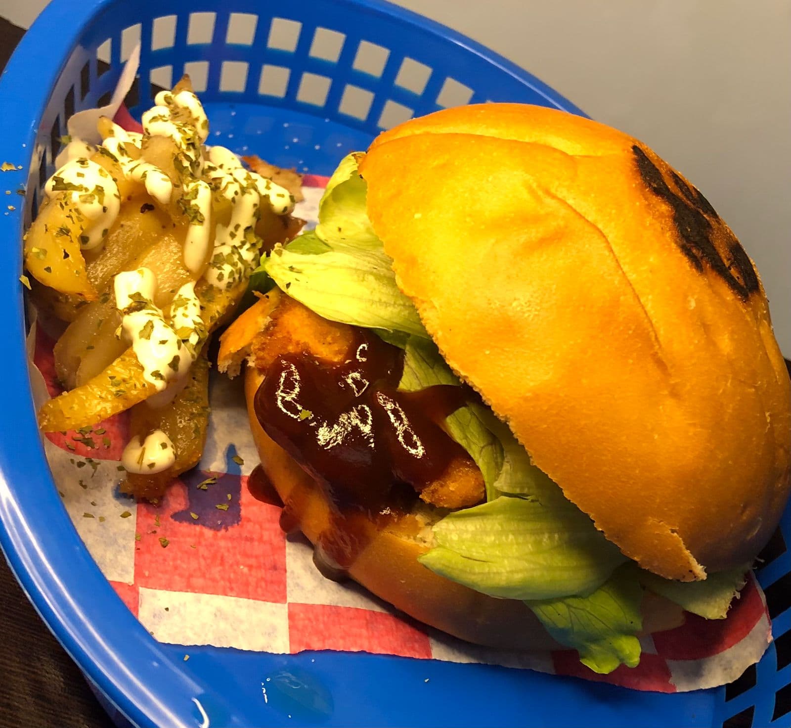 Hamburguesa de Pollo C/Papas a La Francesa
