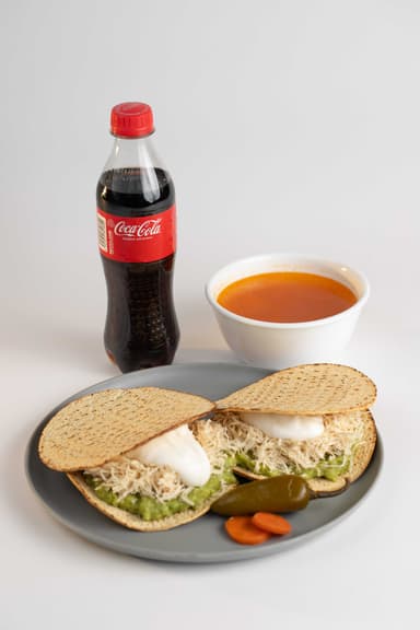Combo Light (2Tostadas + 1 Compl + 1 Refresco)