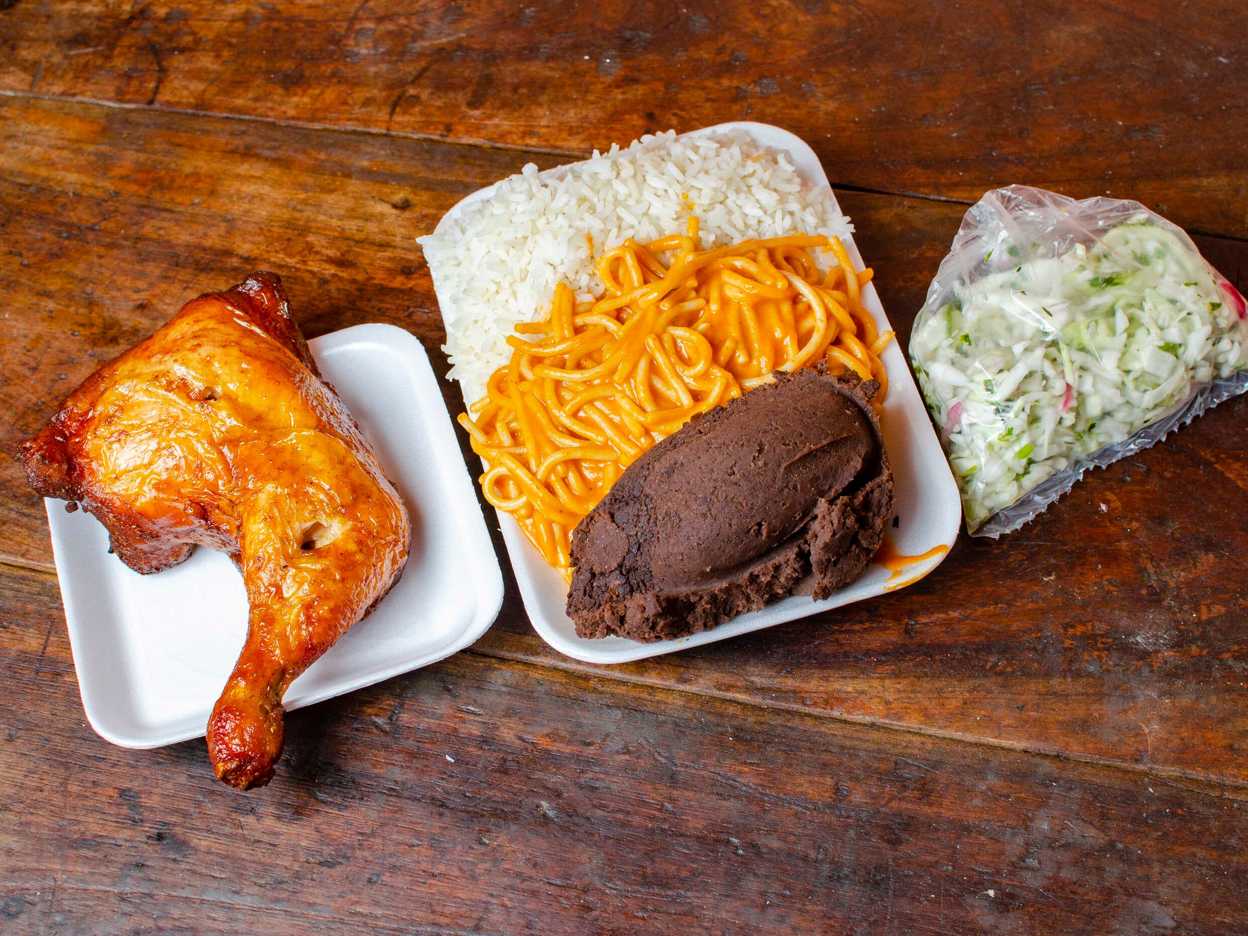Un Cuarto de Pollo con Tres Ingredientes