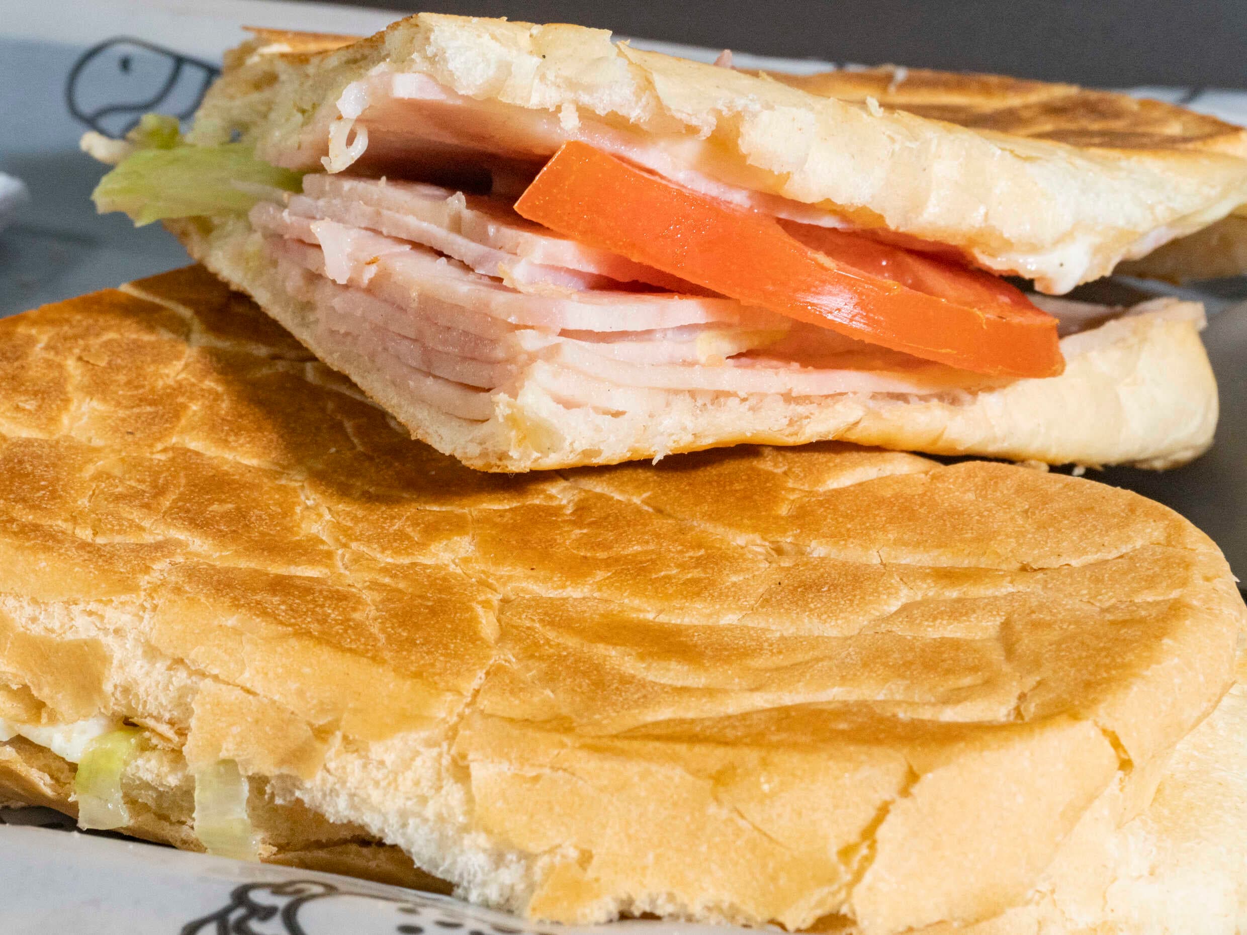 Sándwich Lobo Cordero