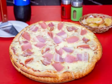 Combo : Tocino Grande + Gaseosa jumbo + Pan ajo