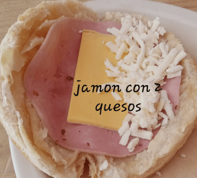 Empanada de Jamón con 2 Quesos