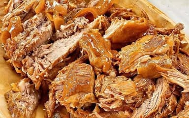 1/2 carnitas surtido