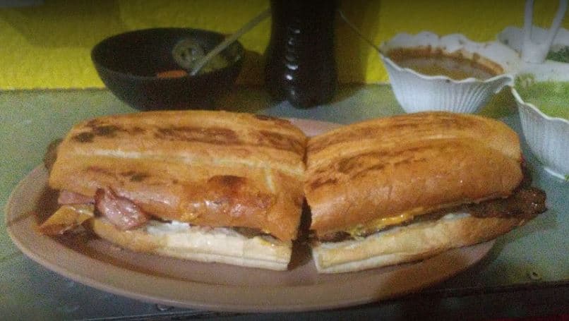 Torta de Queso Amarillo Chica