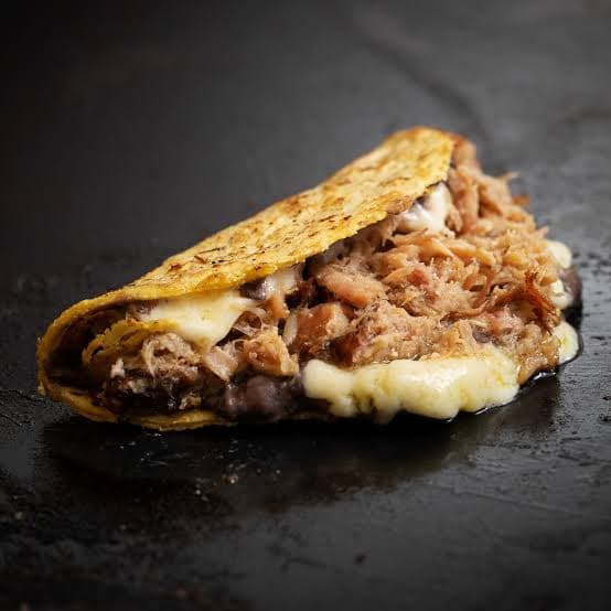 Quesadilla de Asada con chorizo