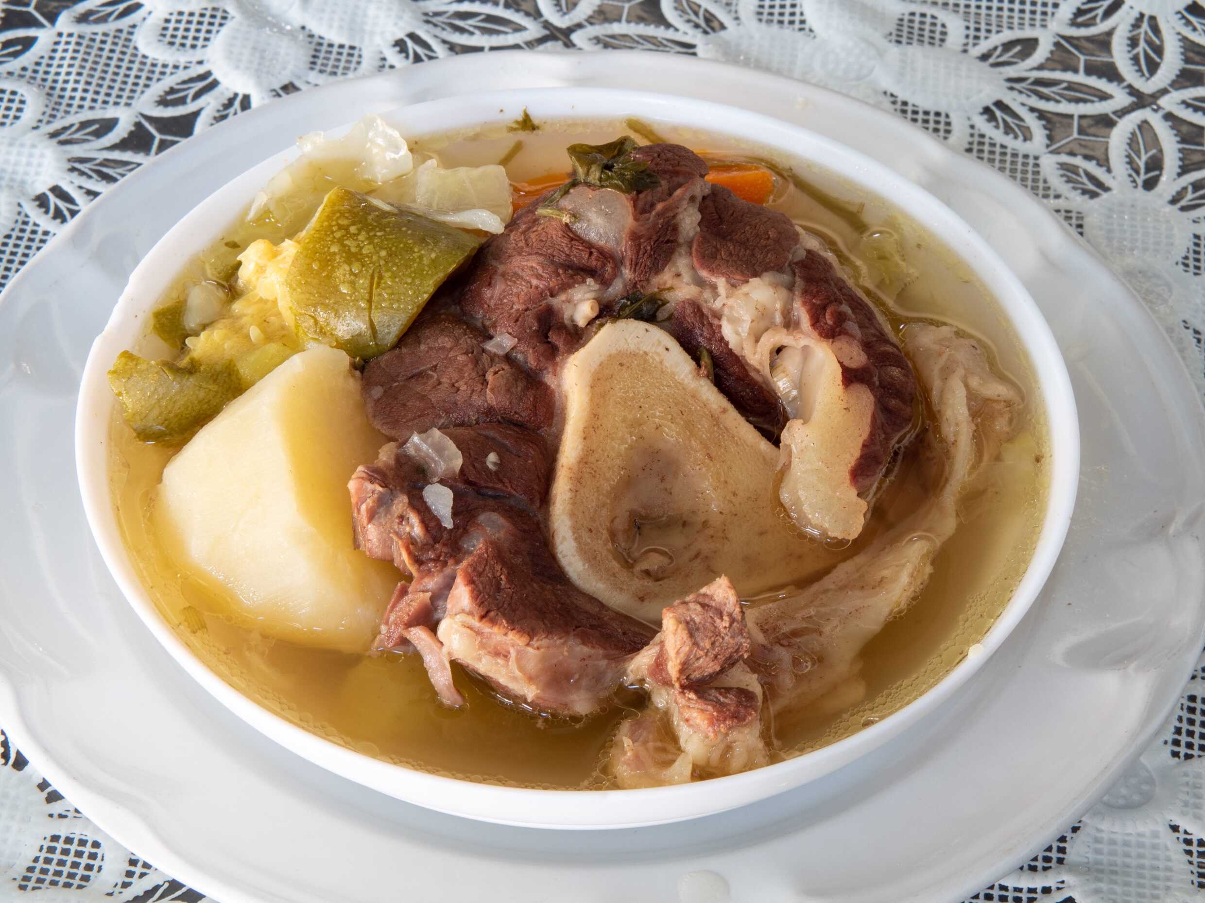 Caldo de Res