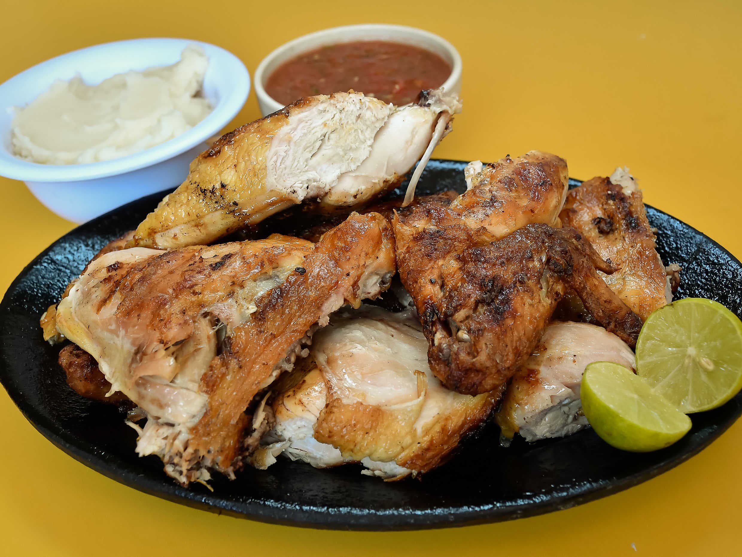8 piezas de pollo asado