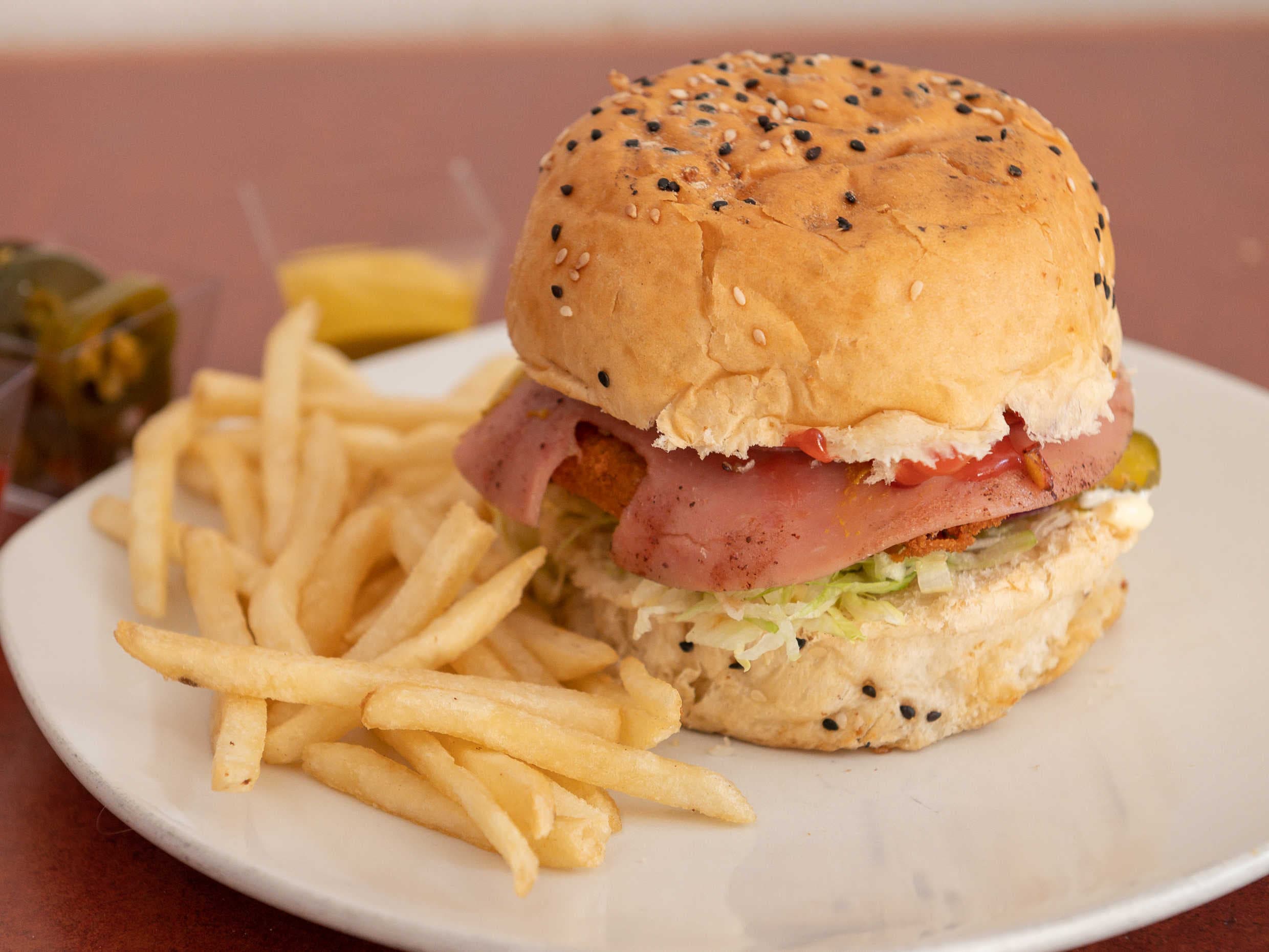 Combo de Hamburguesa de Pollo + Pepsi 400ml
