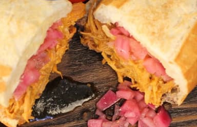 Combo Torta de Cochinita + Gyronada