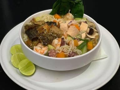 Sopa Noodle de Mariscos