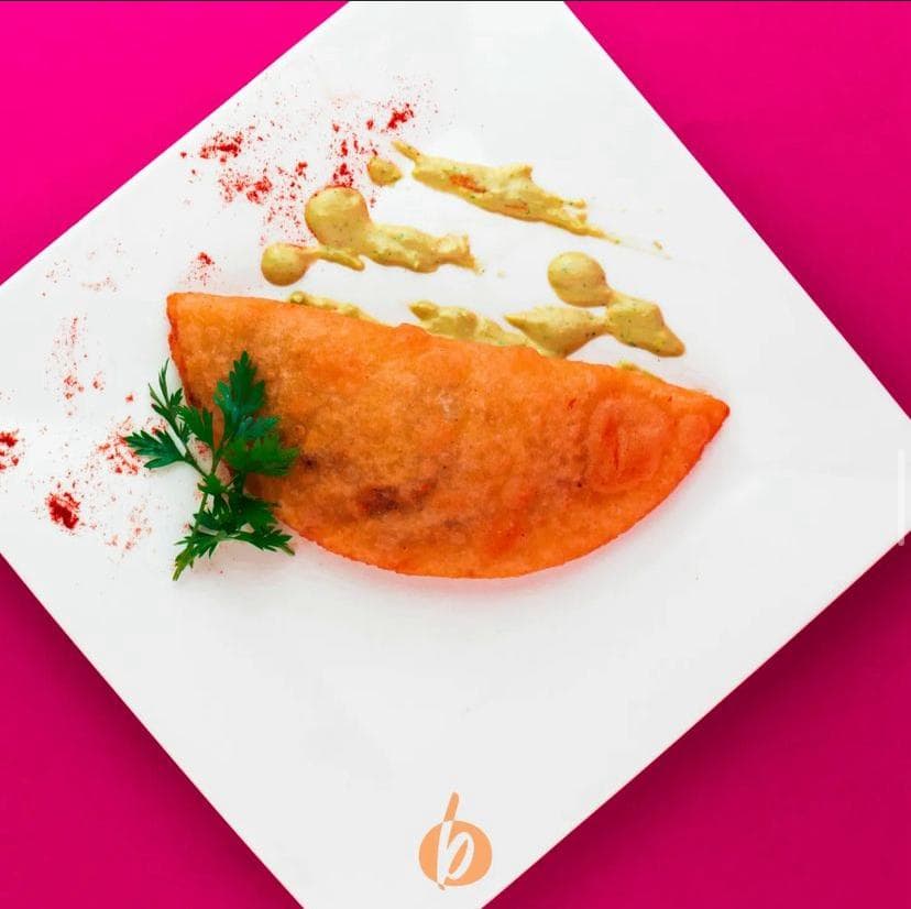 Empanada Queso + Tajadas Maduras
