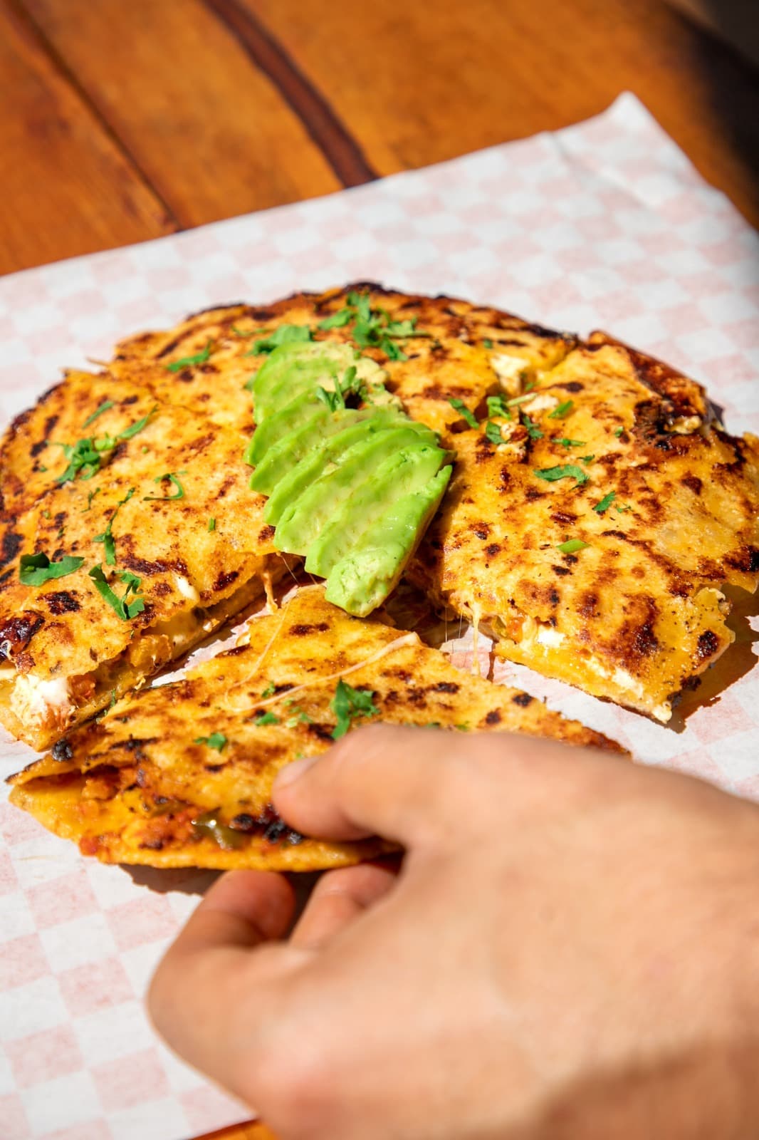 Tortilla con Queso, Camarón y Pulpo