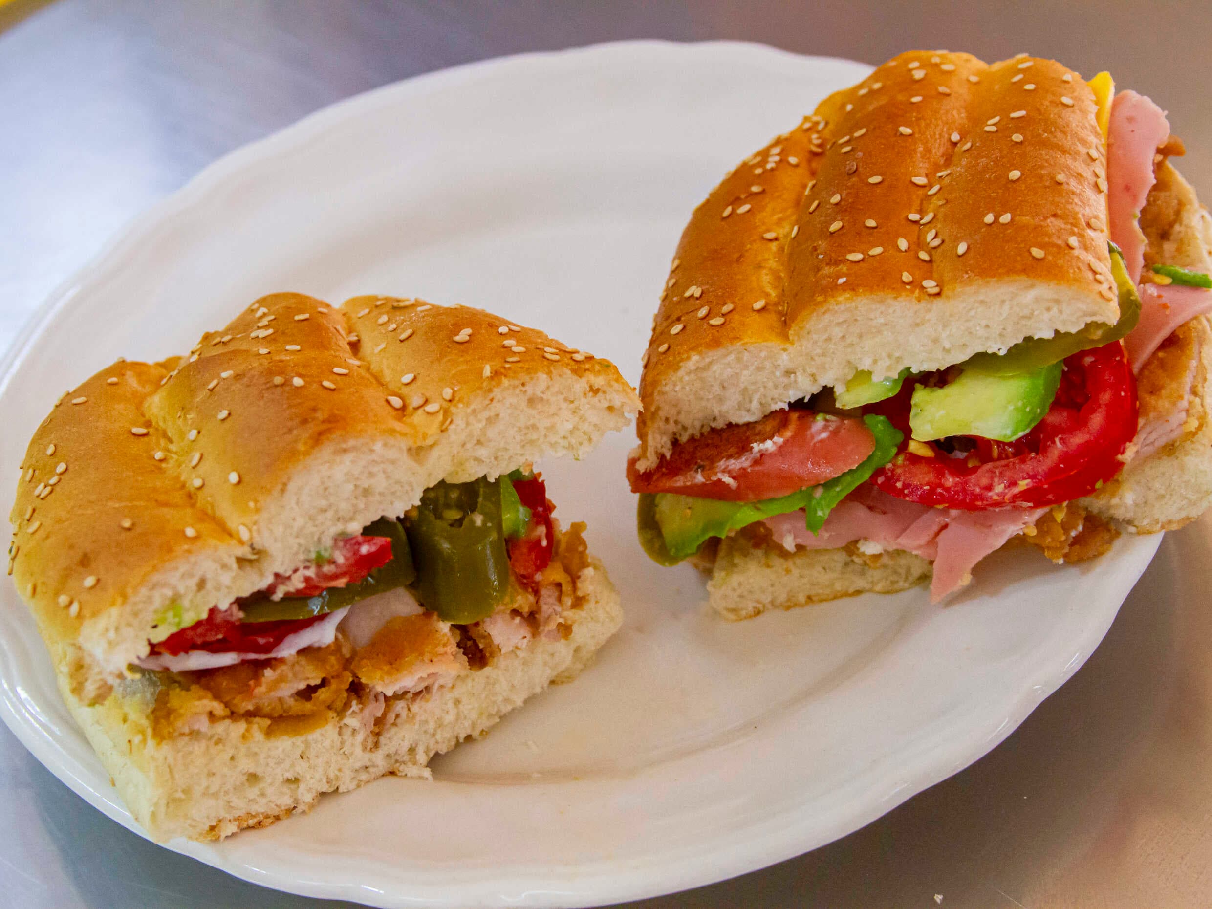Torta Gigante Cubana y Torta Gigante de Milanesa