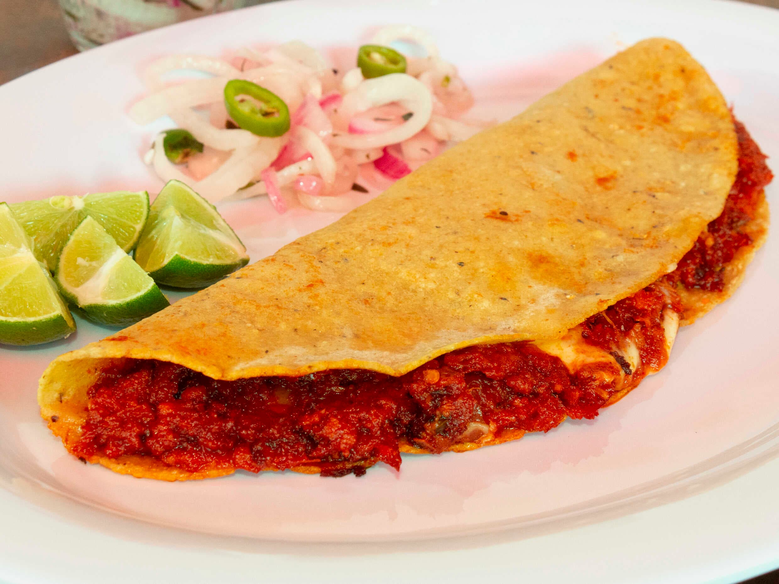 Quesadilla de Chicharrón Prensado