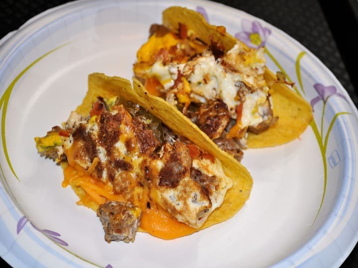 Taco de Chuleta con Queso