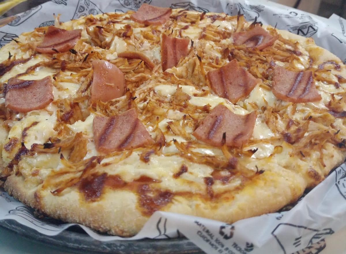 Pizza Personal Pollo BBQ 4 Porciones (26 cms)