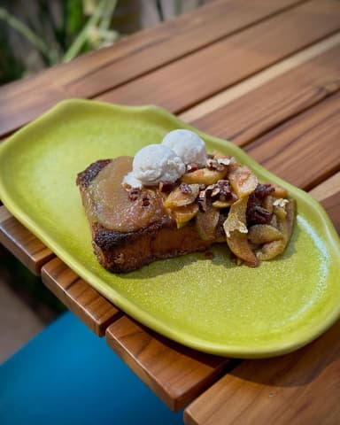 Pan Frances con Manzana, Caramelo y Vainilla