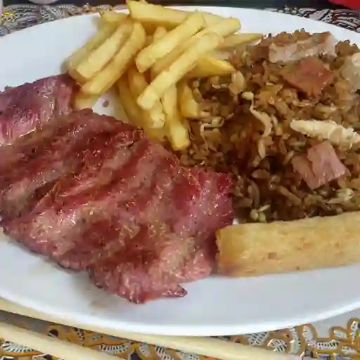 Combo 8 Arroz Chino con Carne + Papas