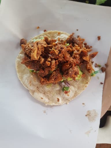 Taco Frijoles Con Chorizo y Queso