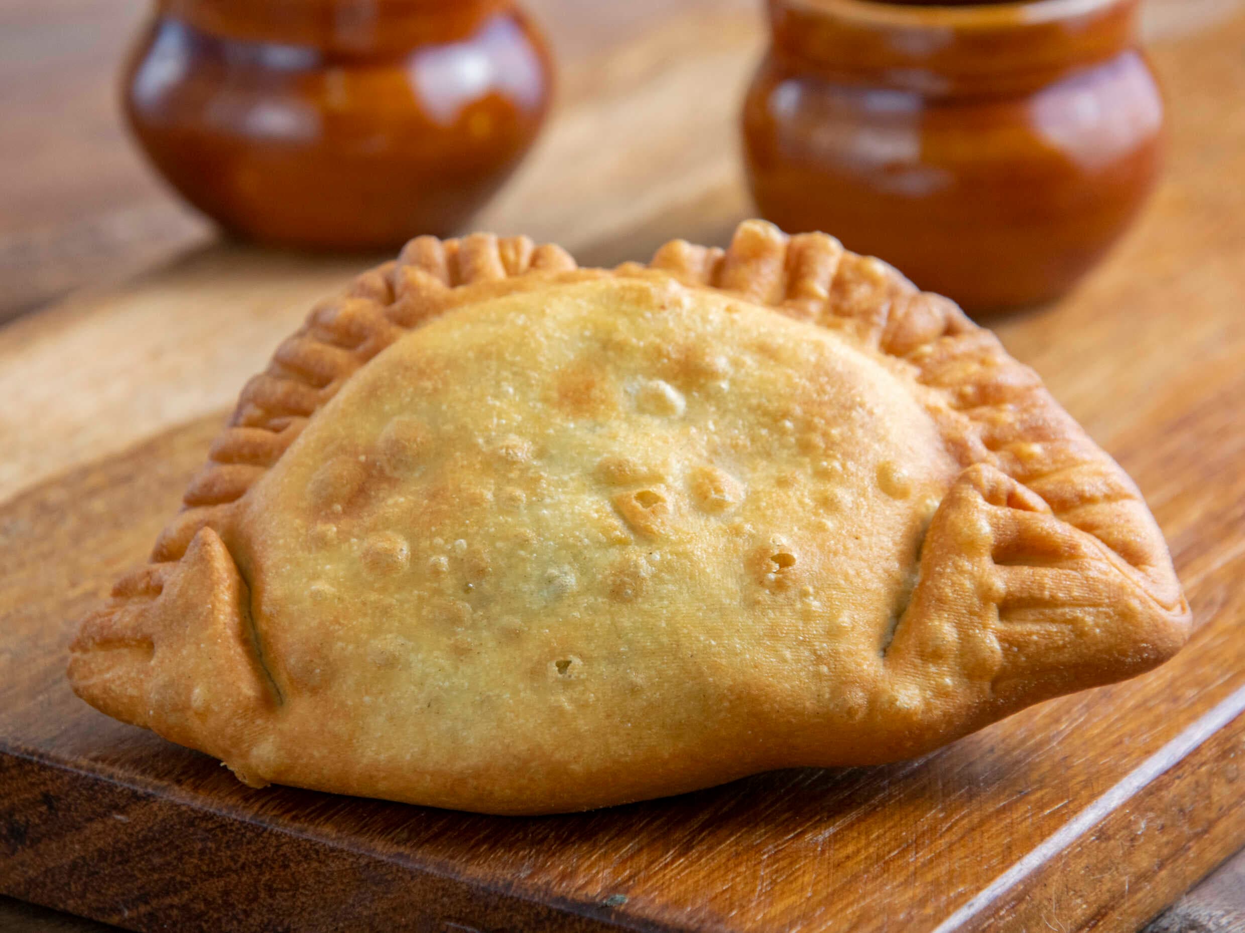 Empanada Queso Orégano Aceitunas