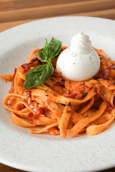 Pasta Burrata al Napolitana