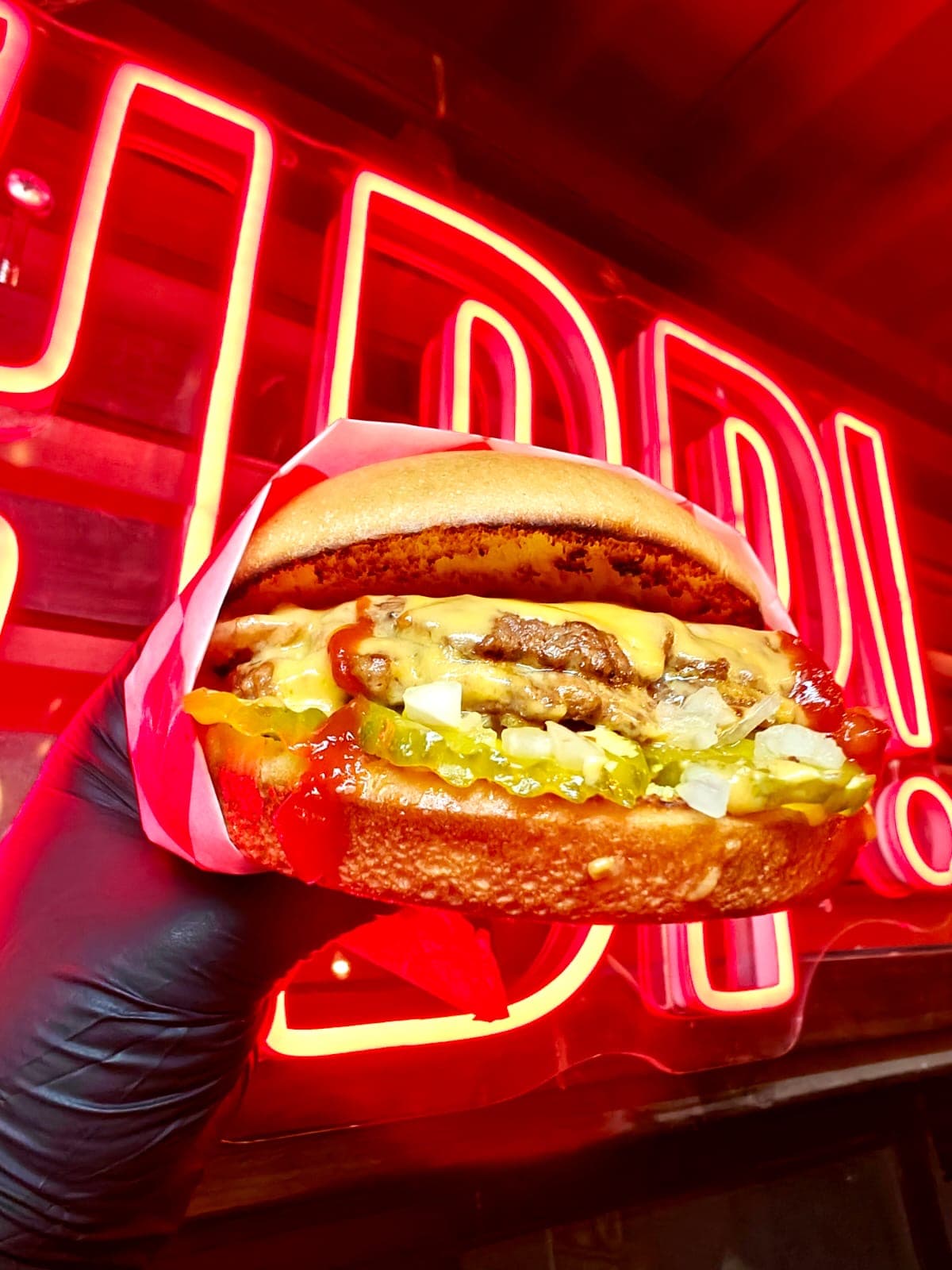 MEGA BURGER