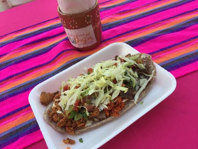 Huarache de Chuleta