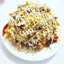 Salchipapa Pollo Suiza