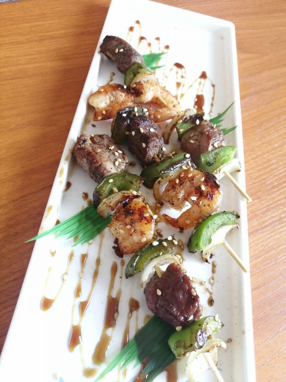 Kushiague (brochetas) Camarón y res