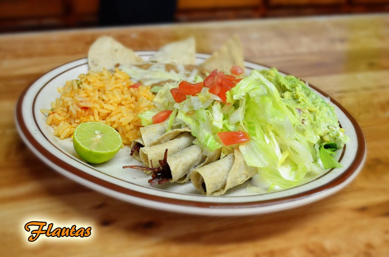Dinos Flautas..