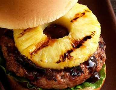 Combo Hamburguesa Hawaiana + Papas + Agua del Día.