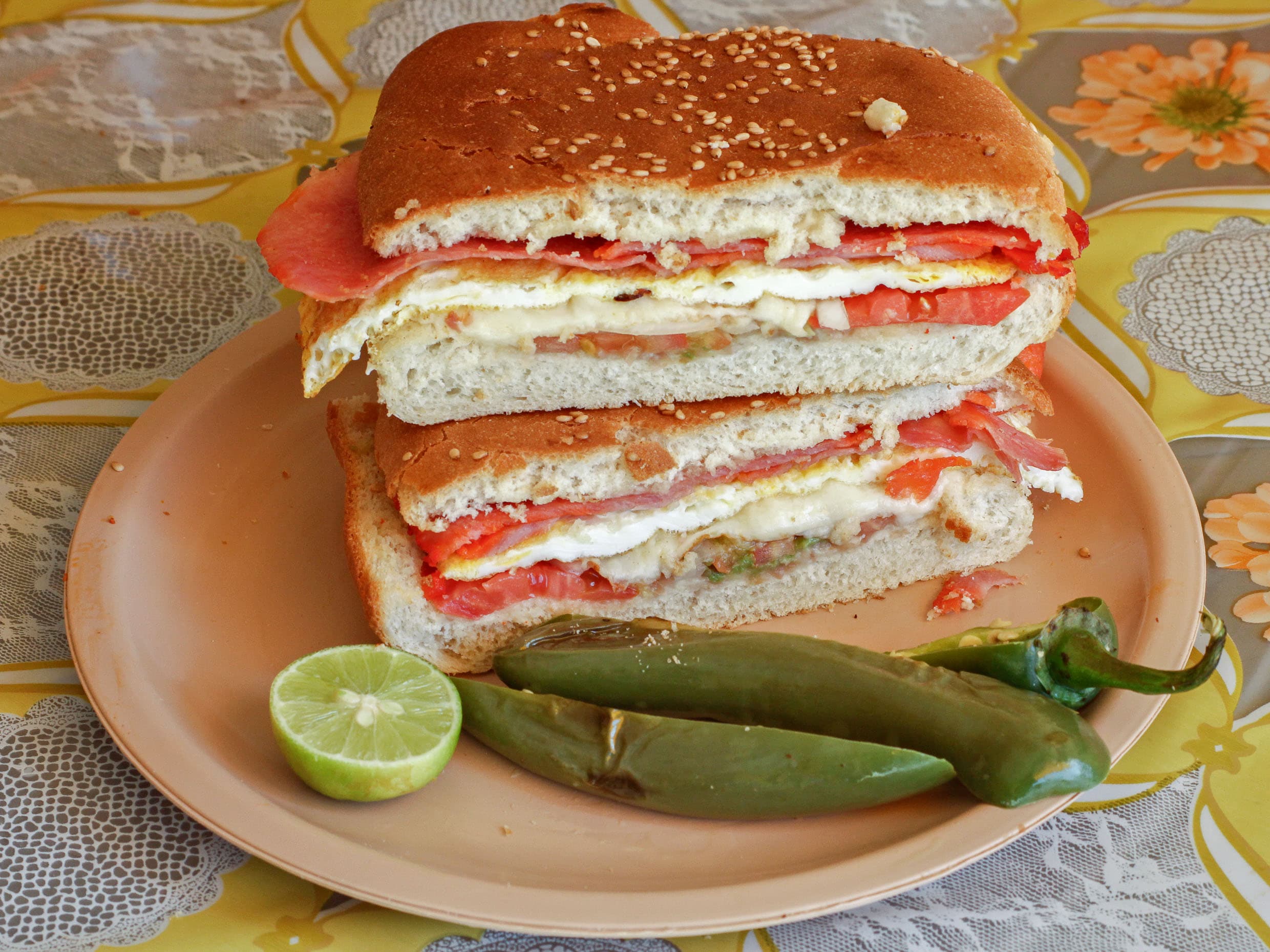 Torta Cuauhtemiña Jumbo
