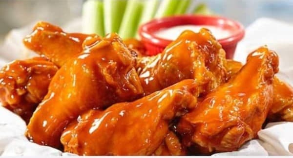 5 Alitas de Pollo Salseadas
