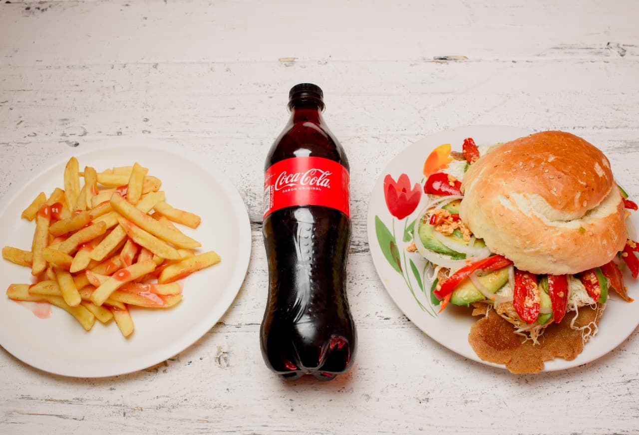 Combo de Milanesa de Pollo y Coca Cola 600 Ml