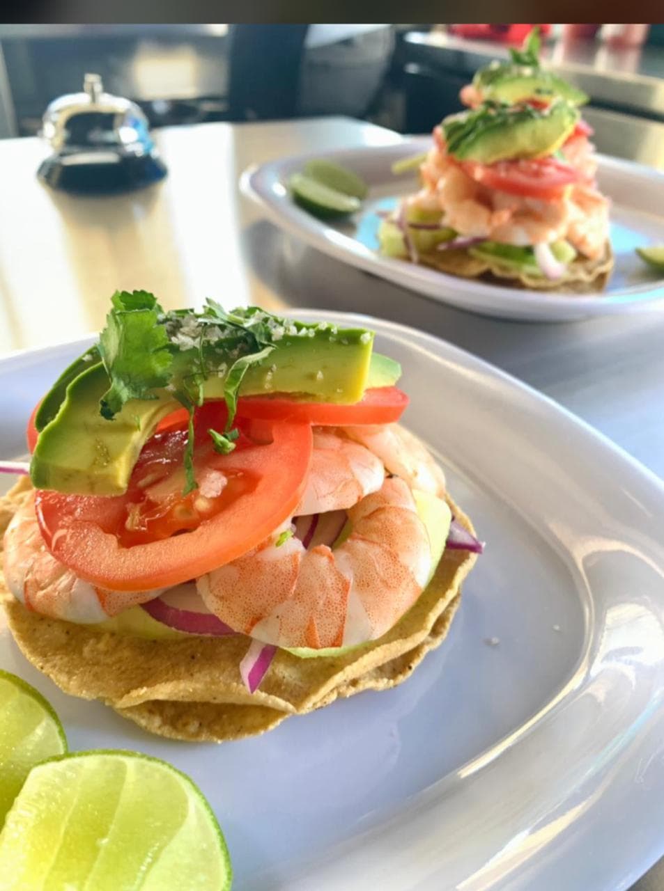 Tostada de Camarón Cocido