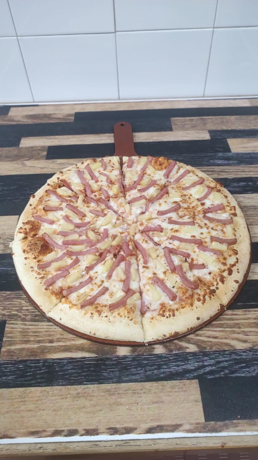 PIZZA HAWAIIANA