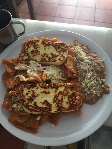 Chilaquiles con Adobera