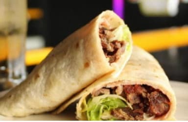2 Burritas, Mollete Dulce y Café o Chocolate