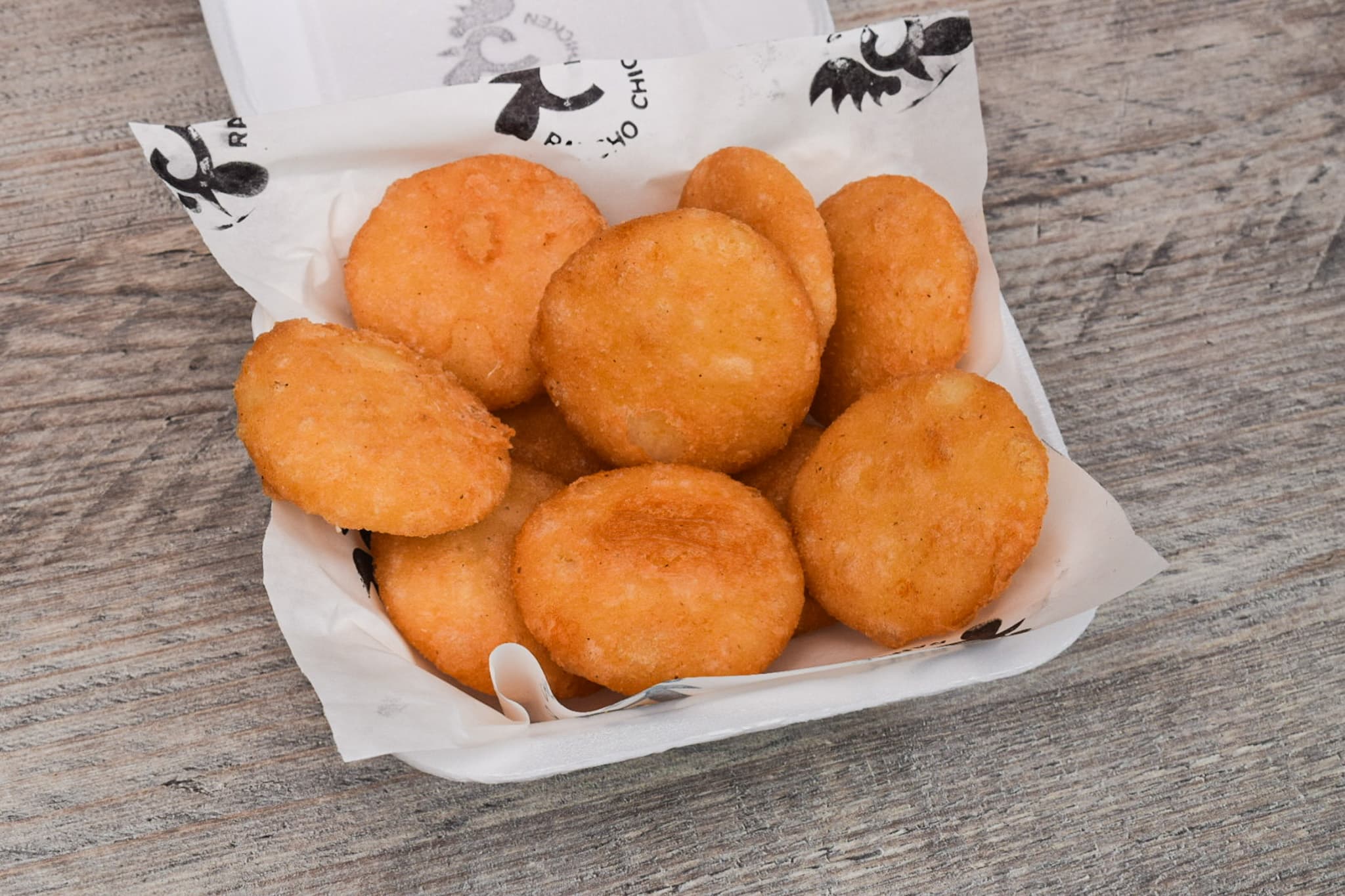 Porción de 10 Arepitas de Queso y Mantequilla