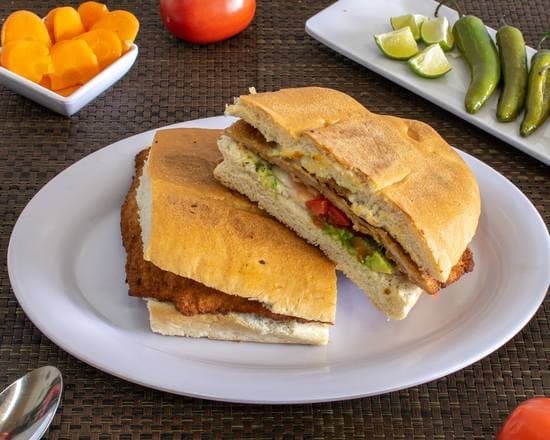 Torta Chica de Milanesa de Pollo