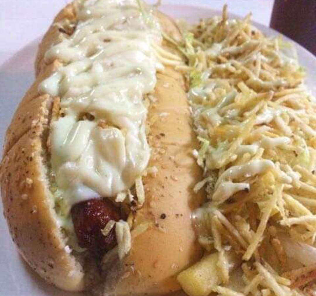 Perro Pollo Gratinado + Papas + Gaseosa