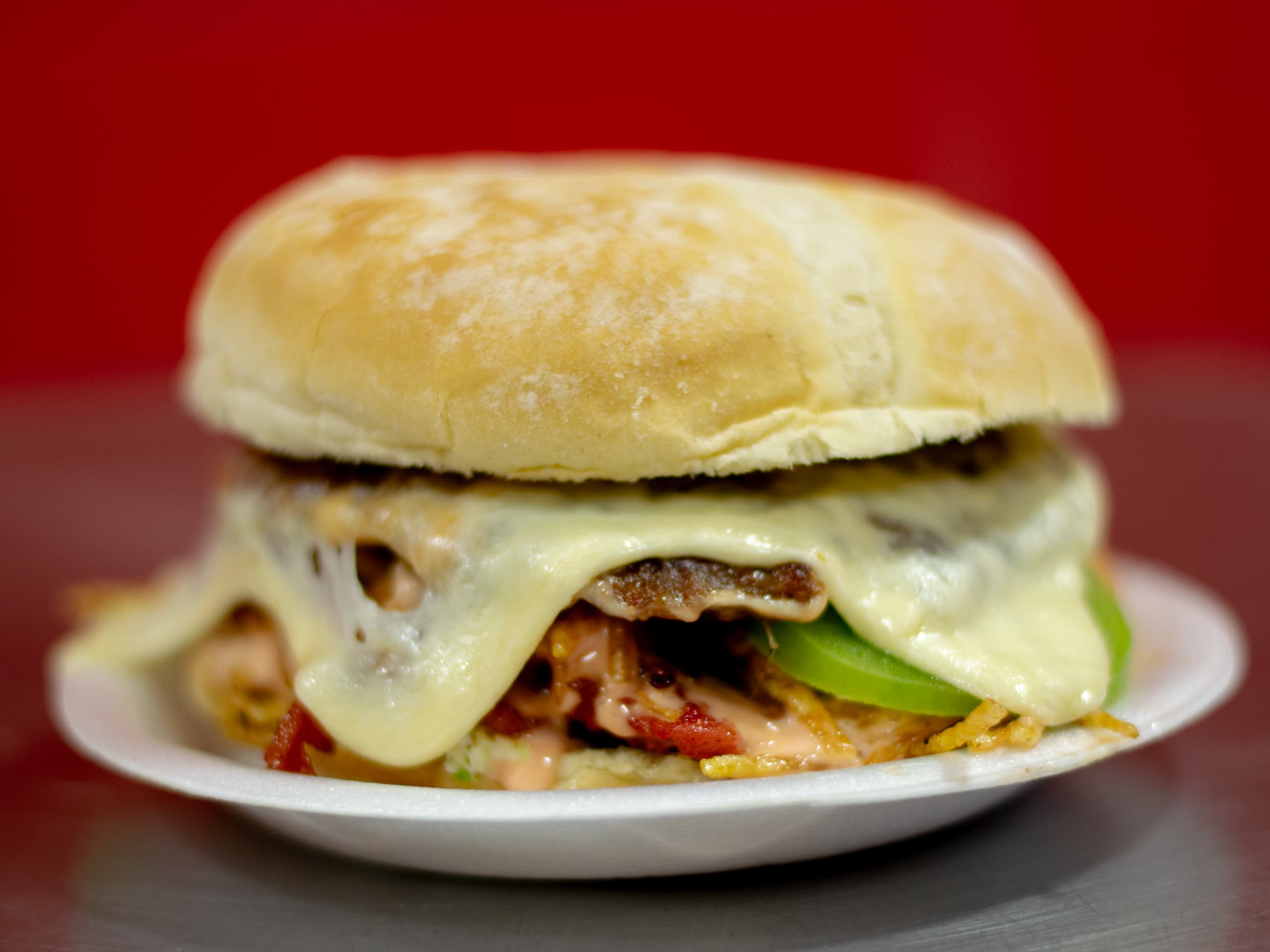 Combo Hamburguesa de Pollo + Salchipapa + CocaCola