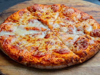 Pizza Pepperoni Mediana